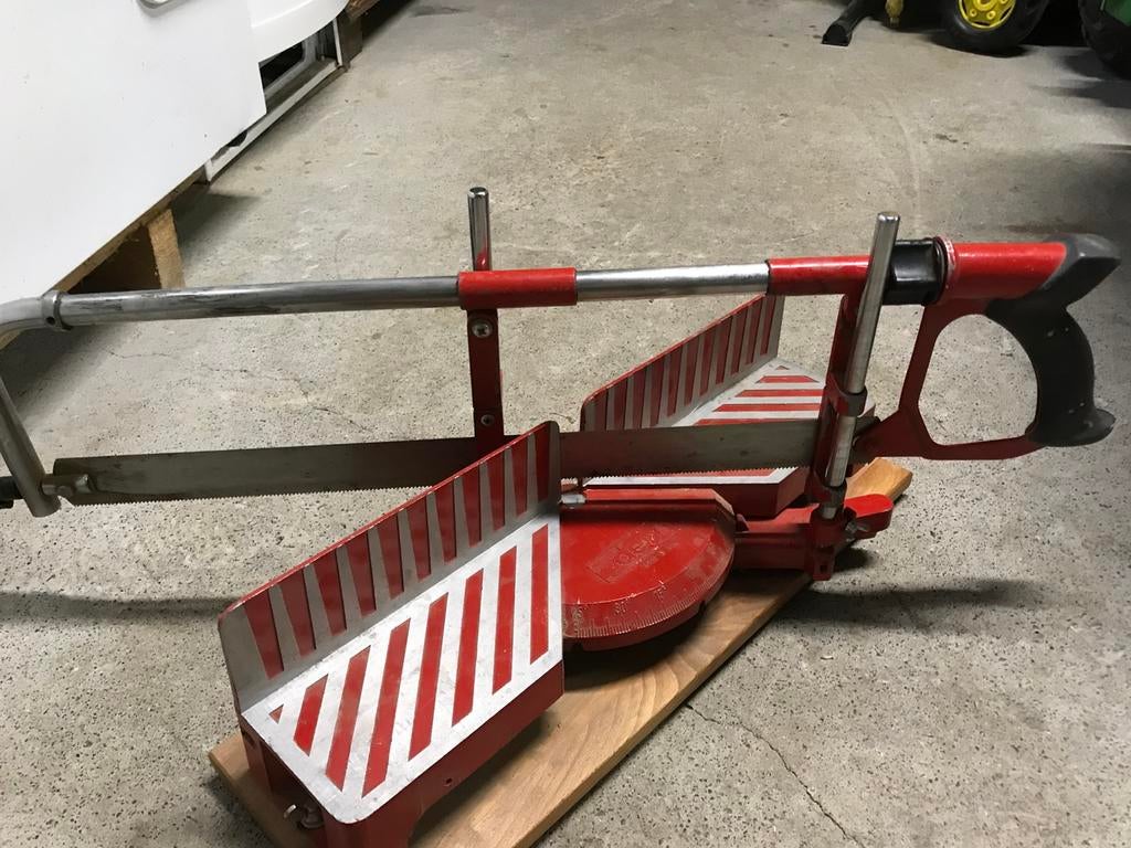 Scie a onglet, Enlèvement