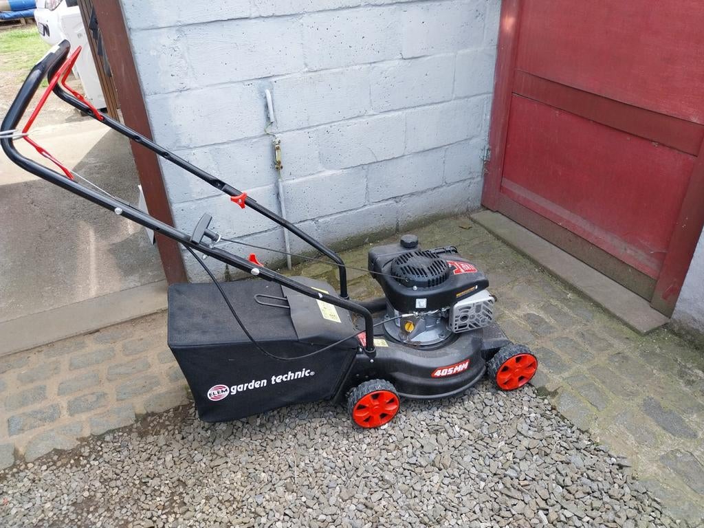 Petite tondeuse  neuve pour Petite superficie, Enlèvement, Comme neuf