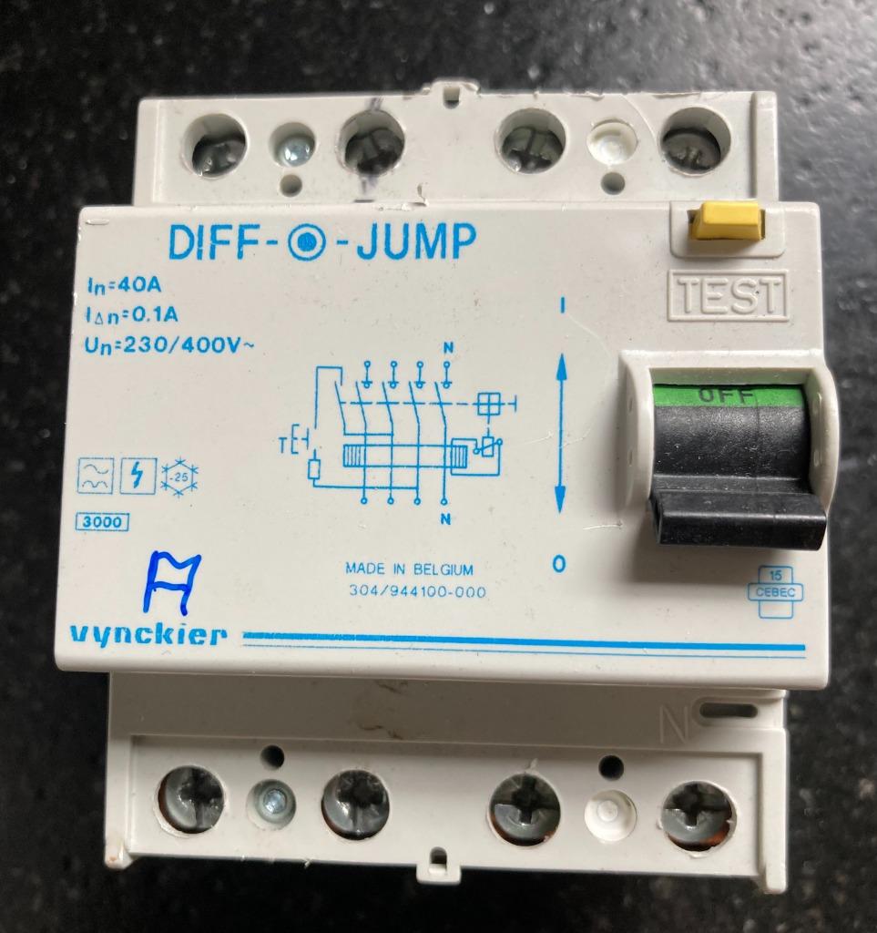 DIFFERENTENTIEELSCHAKELAAR, Enlèvement ou Envoi, Utilisé, Interrupteur