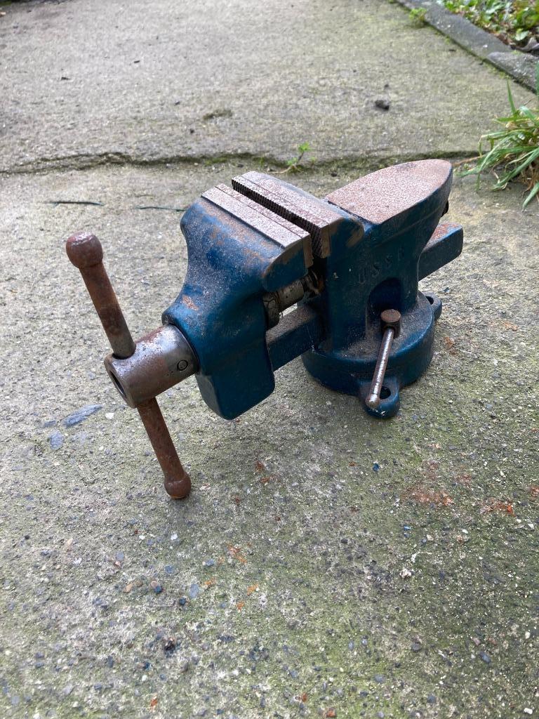 étau d'établi, Bricolage & Construction, Enlèvement, Utilisé, Étau