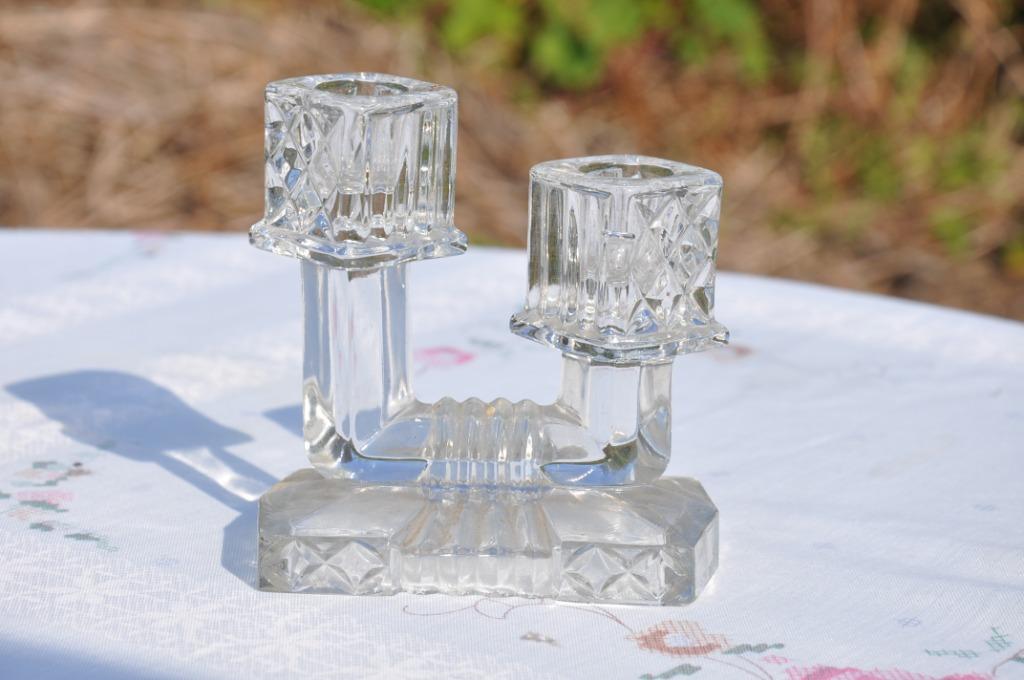 §  bougeoir art deco en verre moulé, Antiquités & Art, Enlèvement ou Envoi