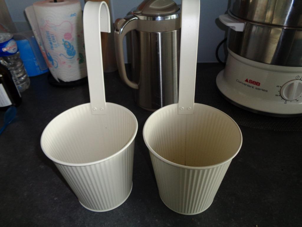 2 kleine bloempotjes voor op te hangen, Balcon, Enlèvement ou Envoi, Moins de 25 cm, Rond