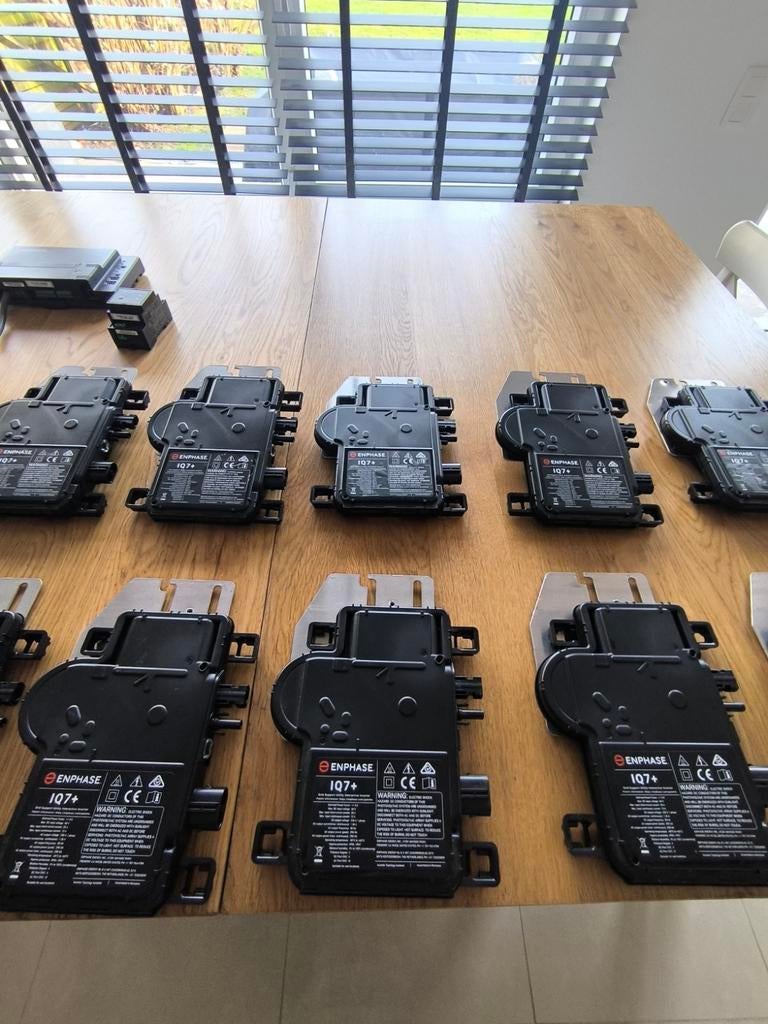 14 Micro onduleur IQ7+, relais, passerelle p.photovoltaïques, Enlèvement