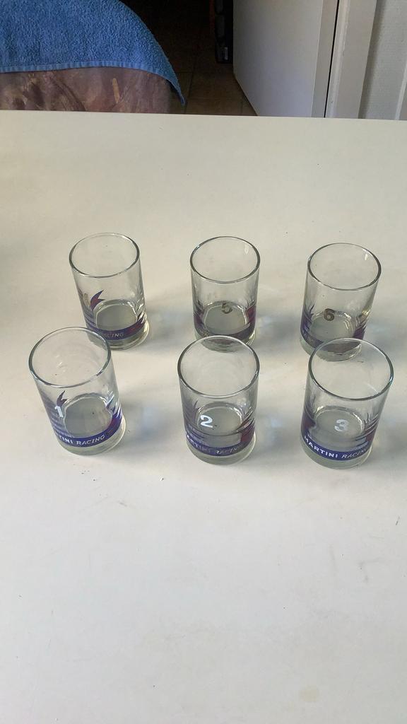 ‘Martini’ glazen, Ophalen, Zo goed als nieuw