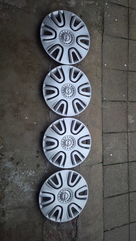 4 enjoliveurs Opel 15", Enlèvement