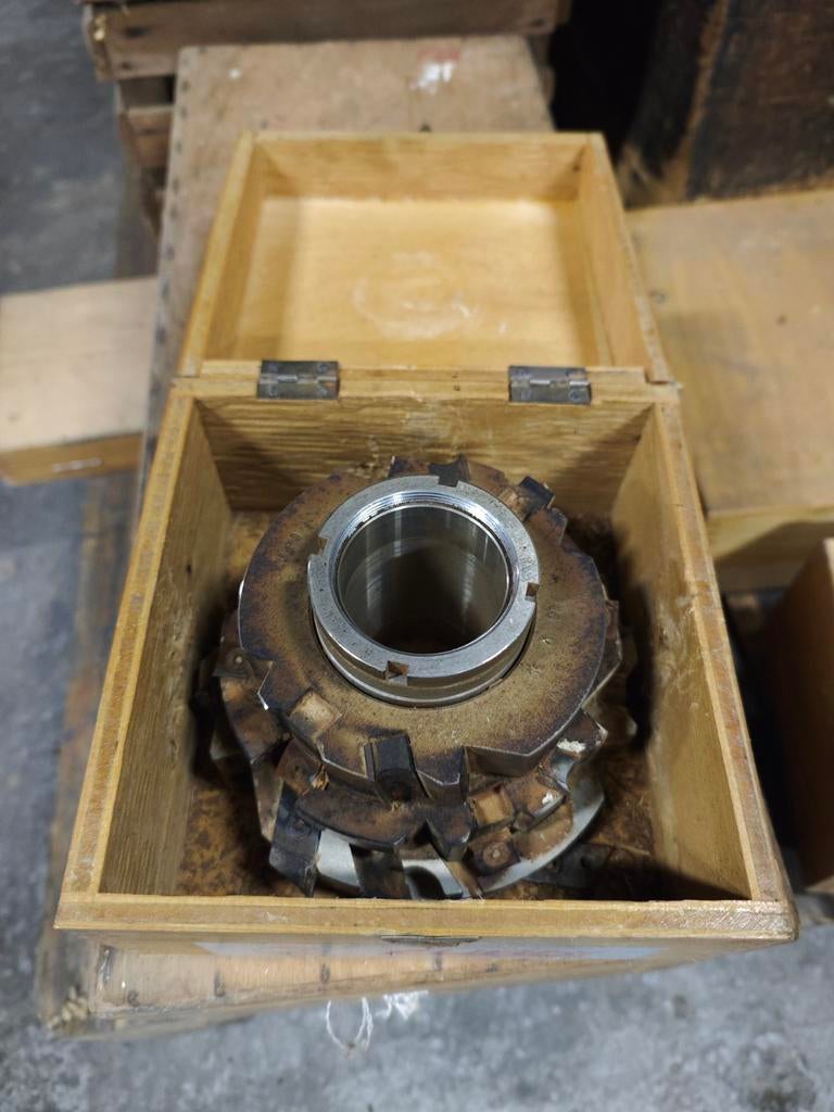 Diverse freeskoppen & zaagbladen, Ophalen