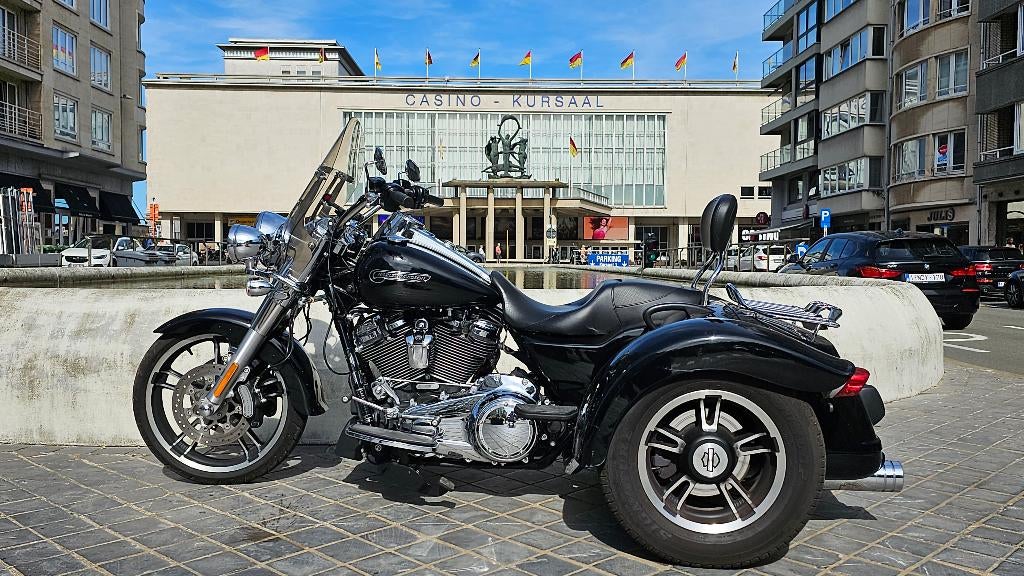Harley Davidson Freewheeler 2016, Motoren, 2 cilinders, 1690 cc, Sportuitlaat, Particulier