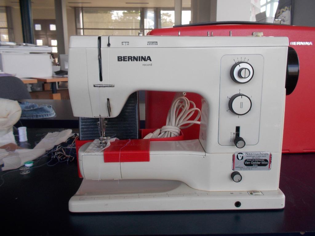Topokkasie Bernina type 830, Ophalen, Gebruikt, Naaimachine, Bernina
