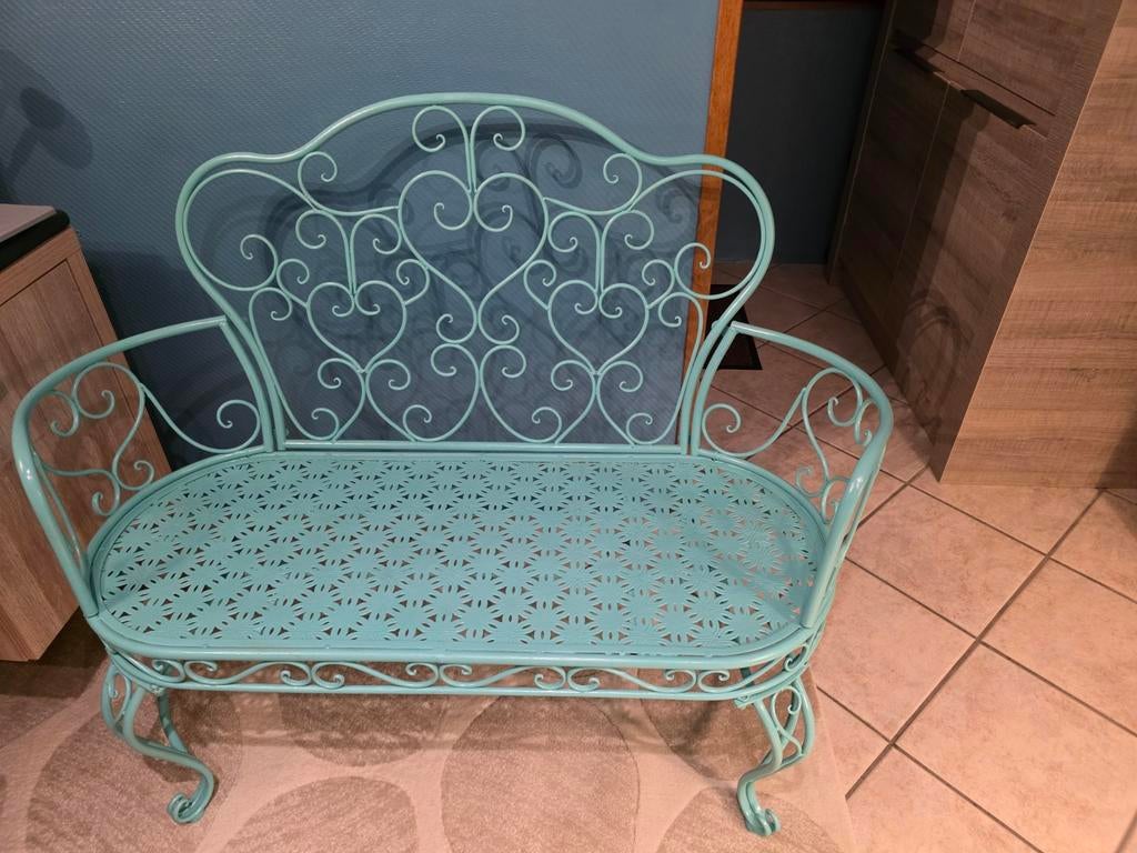 Très beau banc en fer forgé bleu turquoise style romantique, Jardin & Terrasse, Bancs de jardin, Métal, Enlèvement