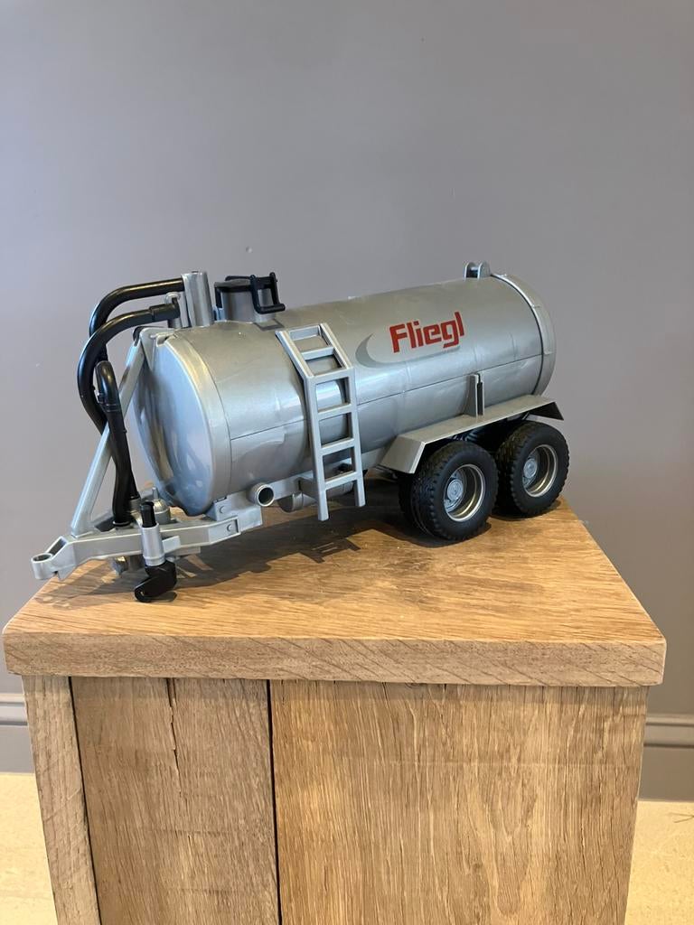 Bruder beerton Fliegl, Ophalen, Zo goed als nieuw