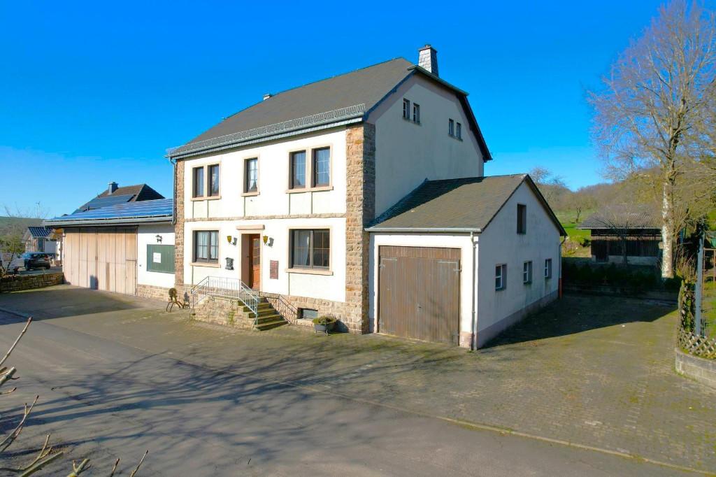 Rustig gelegen ruim woonhuis met loods in de Eifel, 178 m², Woonhuis, Duitsland, Landelijk