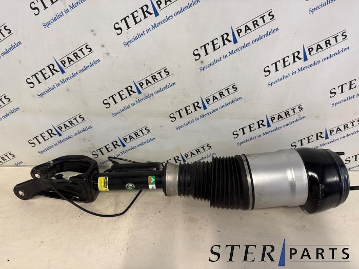 Amortisseur avant droit d'un Mercedes ML-Klasse, Autos : Pièces & Accessoires, Neuf, -, -, Enlèvement ou Envoi