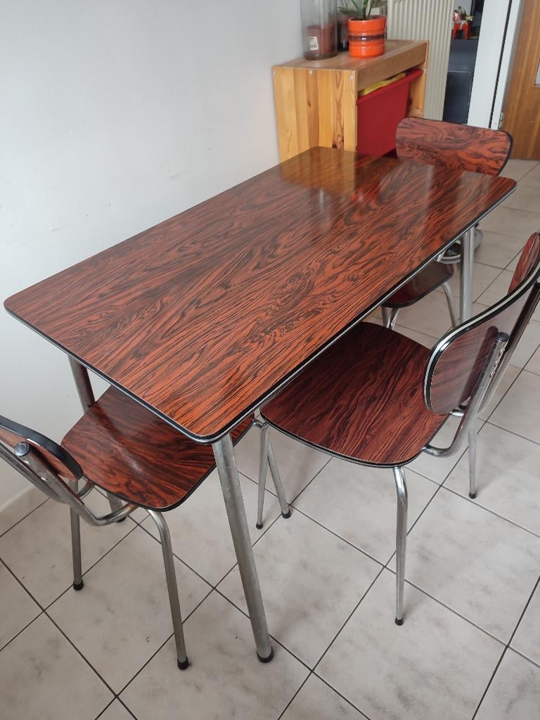 Table Formica avec 3 chaises, Quatre personnes, Retro Vintage, Enlèvement, Utilisé