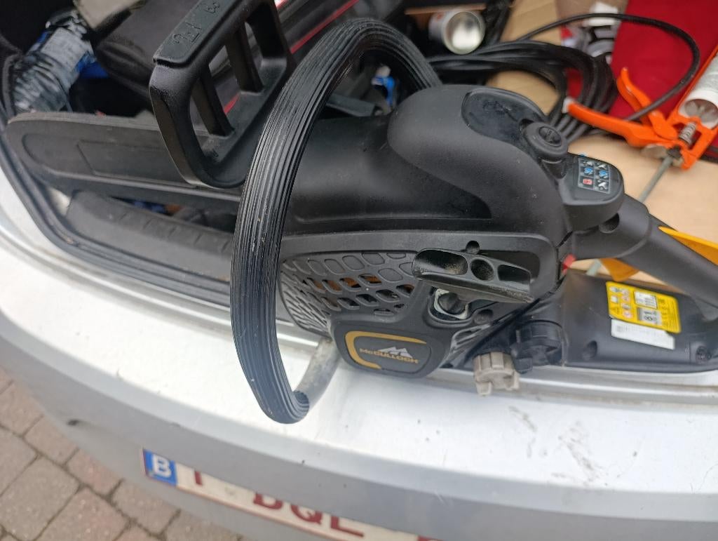 Tronçonneuse à essence CS 35S, Enlèvement, Utilisé, Essence