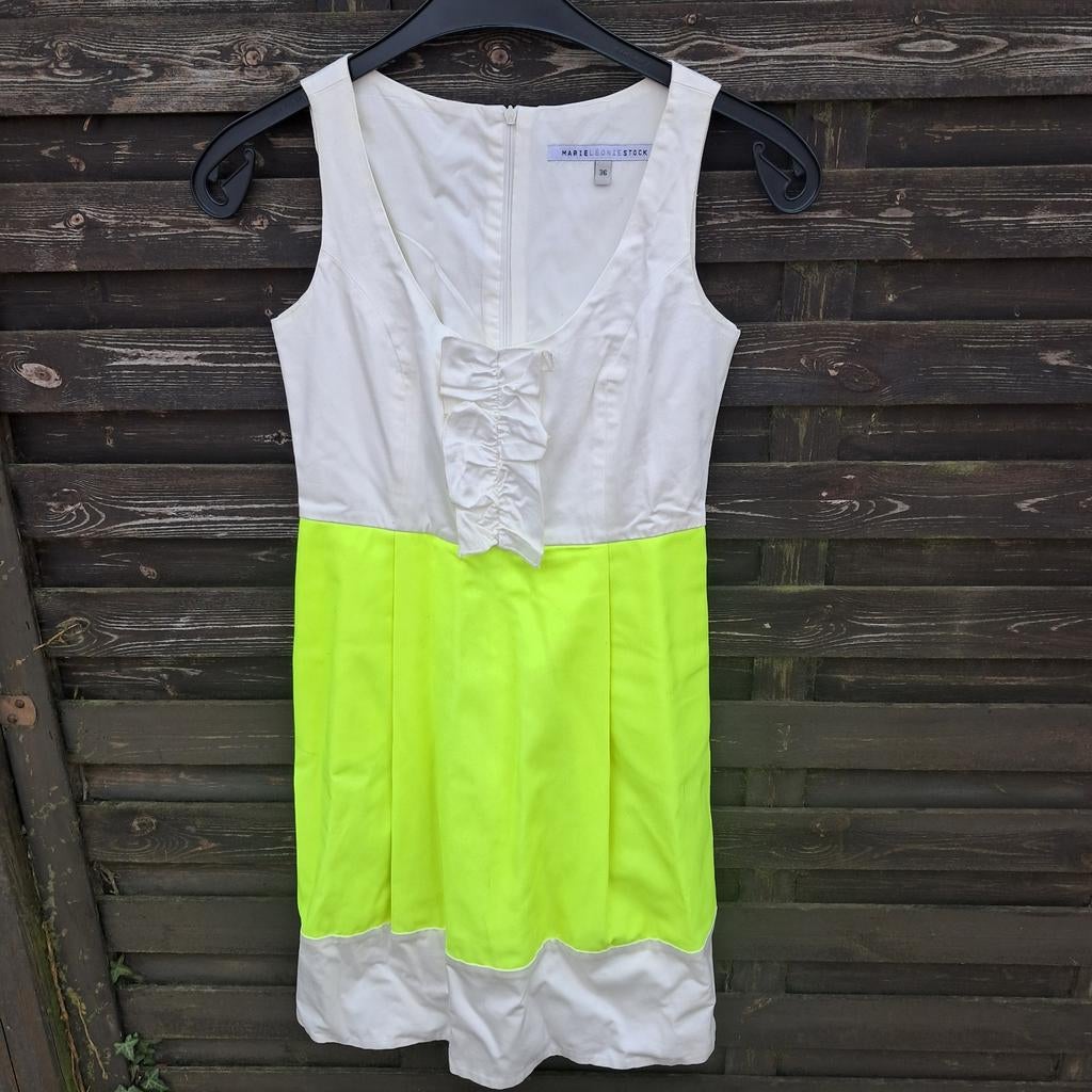 Gebroken wit met fluo geel stuk kleedje, Kleding | Dames, Jurken, Marieleoniestock, Wit, Ophalen of Verzenden, Zo goed als nieuw