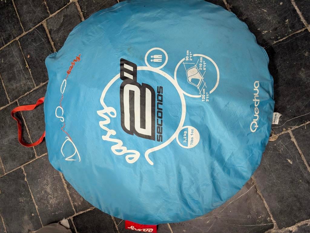 Tente(s) + matériel camping à louer (2 secondes Décathlon), Caravanes & Camping