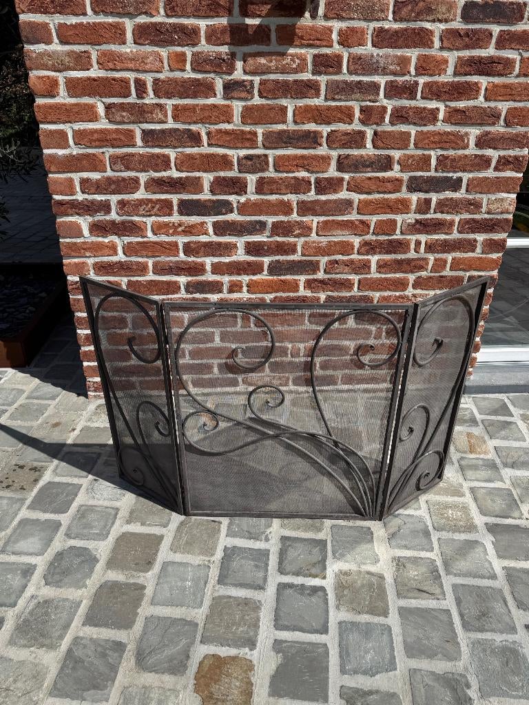 Pare-étincelles pour cheminée – Pare-feu pliable en maille, Enlèvement, Utilisé