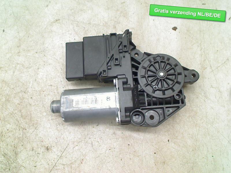 MOTOR RAAMMECHANIEK RECHTS ACHTER Golf Plus (5M1 / 1KP), Gebruikt, Achter, De Bloemendaal 21 21
5221 EB  'S HERTOGENBOSCH, NL