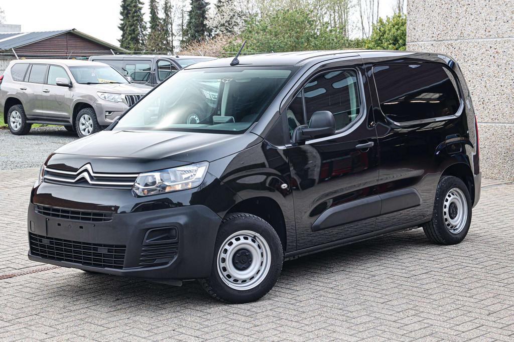 Citroën Berlingo 3-ZITPLAATSEN*APPLE-CARPLAY*PARKEERSENSORE, Voorwielaandrijving, 75 kW, Gebruikt, 4 cilinders