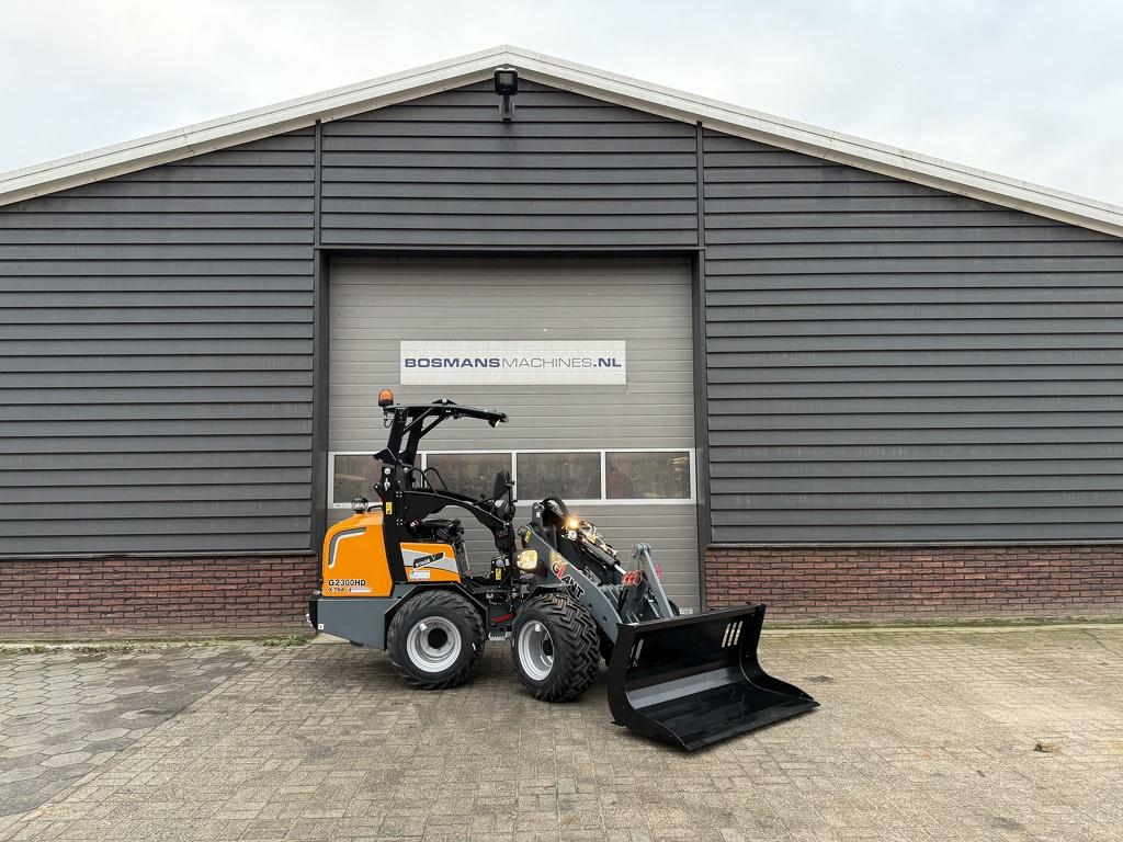 Giant G2300 X-TRA HD minishovel nieuw (met kogeltrekhaak PRO, Zakelijke goederen, Tobroco, Info@tobroco.nl, Sprendlingenstraat 57
5061 KM  Oisterwijk, NL