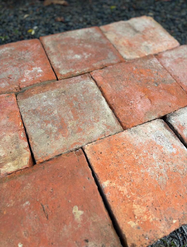 Lot antieke terracotta tegels.Voor info BELLEN 0474220705, Antiek en Kunst, Ophalen