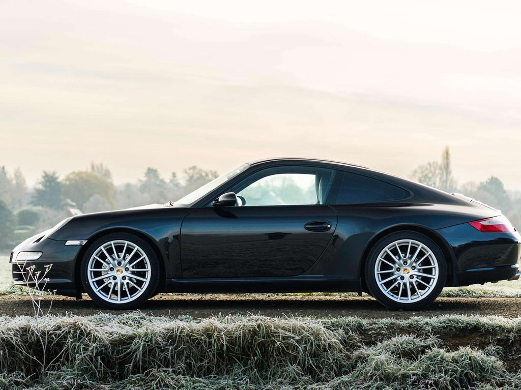 Porsche 911 997 Carrera 3.6L 325 HP Manual Full History + In, Auto's, 4 zetels, Achterwielaandrijving, Gebruikt, Zwart