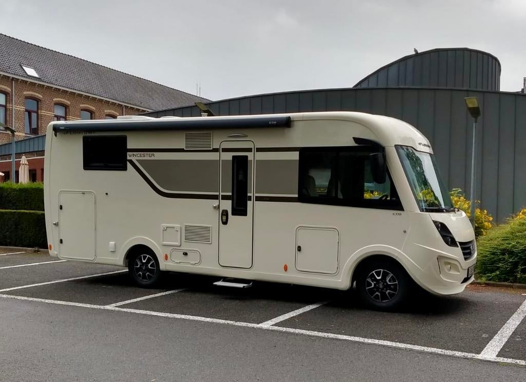 Mobilhome Florium Winchester 7m20 Fleurette, Caravans en Kamperen, Mobilhomes, Integraal, Standaard zit, Luifel, Fiat