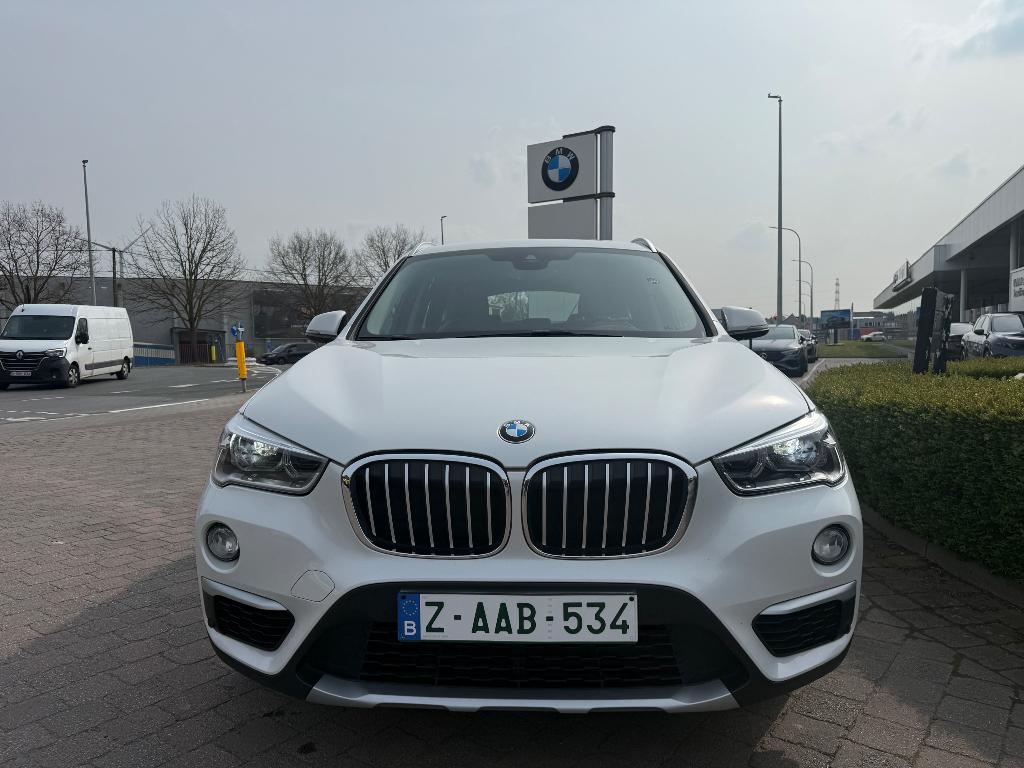 BMW X1 1.5iA sDrive18, BMW Service, Car-Play! C.T.+Car-Pass!, Auto's, BMW, Euro 6, Wit, Leder, Bedrijf