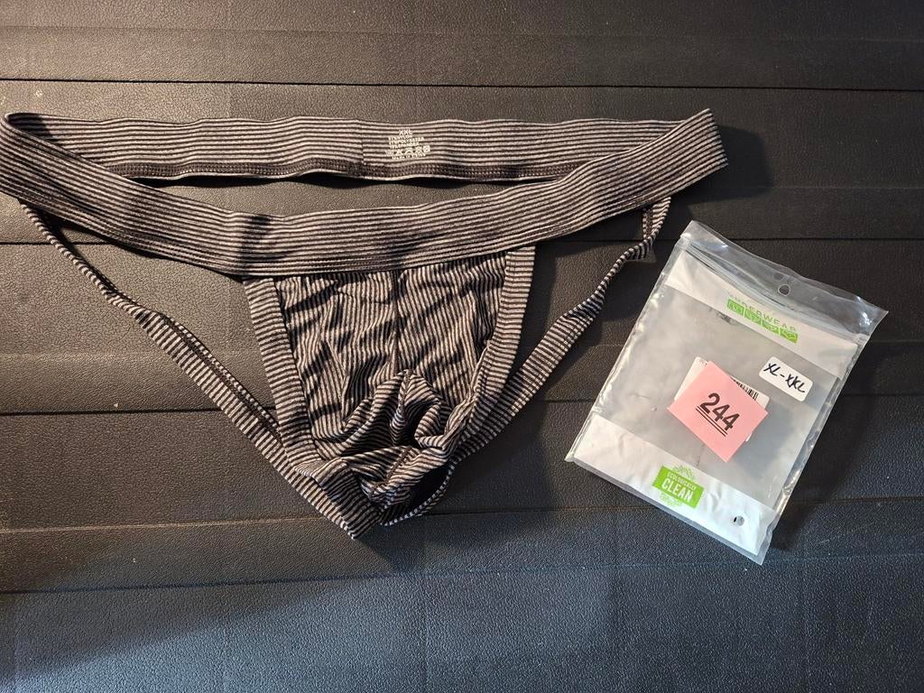 Jockstrap pour homme, Envoi