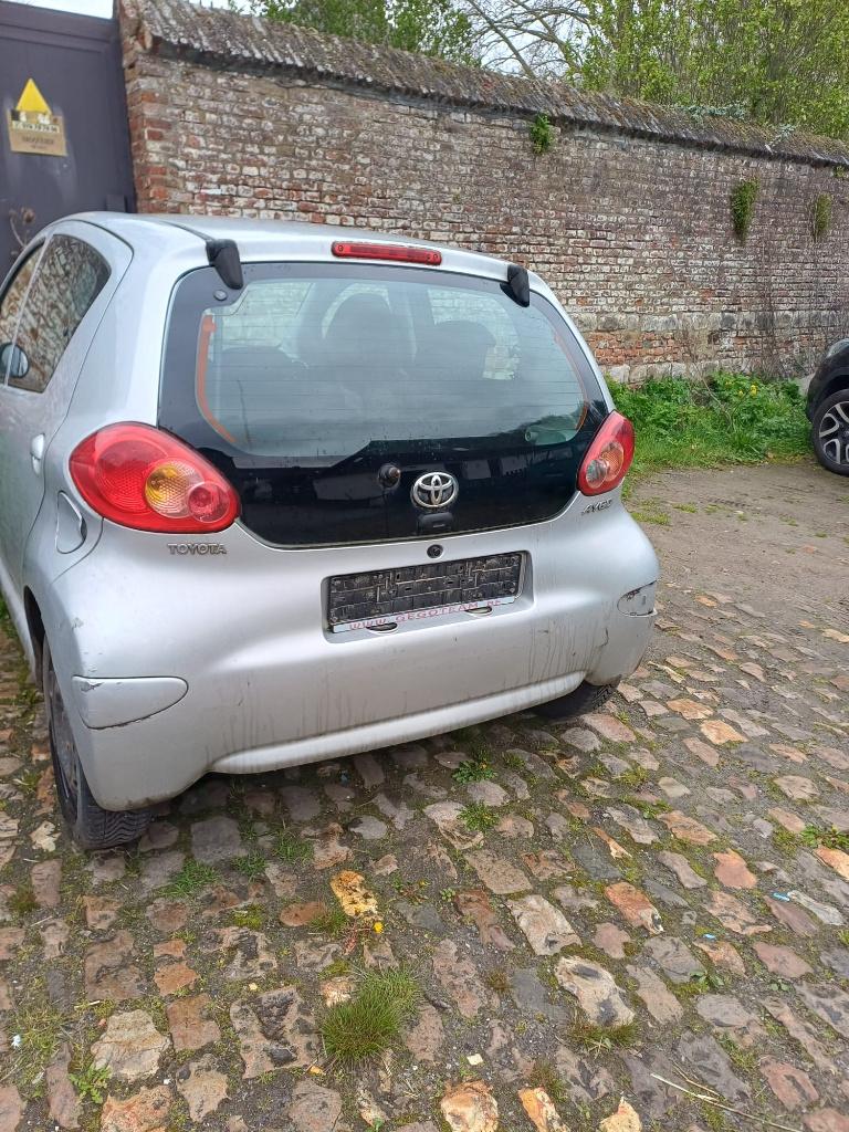 toyota AYGO, Autos, Toyota, Argent ou Gris, Achat, 5 portes, Particulier
