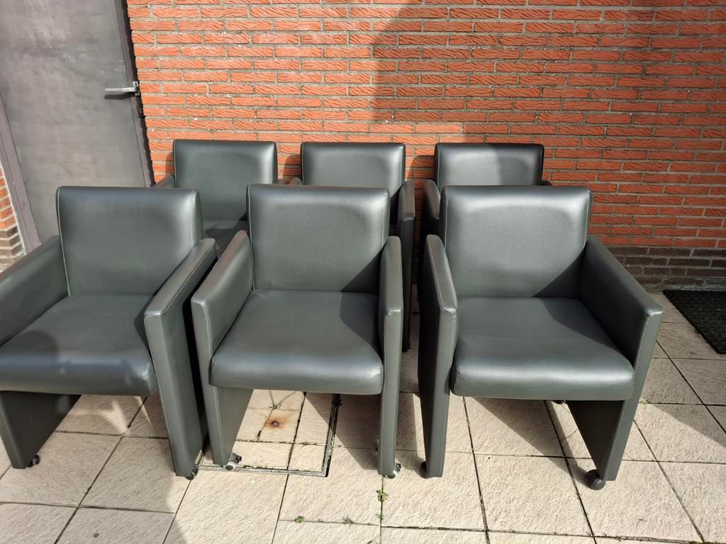 Stoelen/zetels, Enlèvement