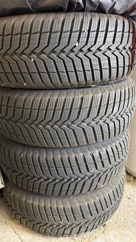 4 pneus hiver + jantes – La Hulpe – BONNE AFFAIRE, Enlèvement, Pneus hiver, Pneu(s)
