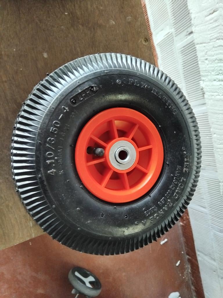 Nieuw Wiel voor steekwagen of bolderkar, Ophalen, Nieuw