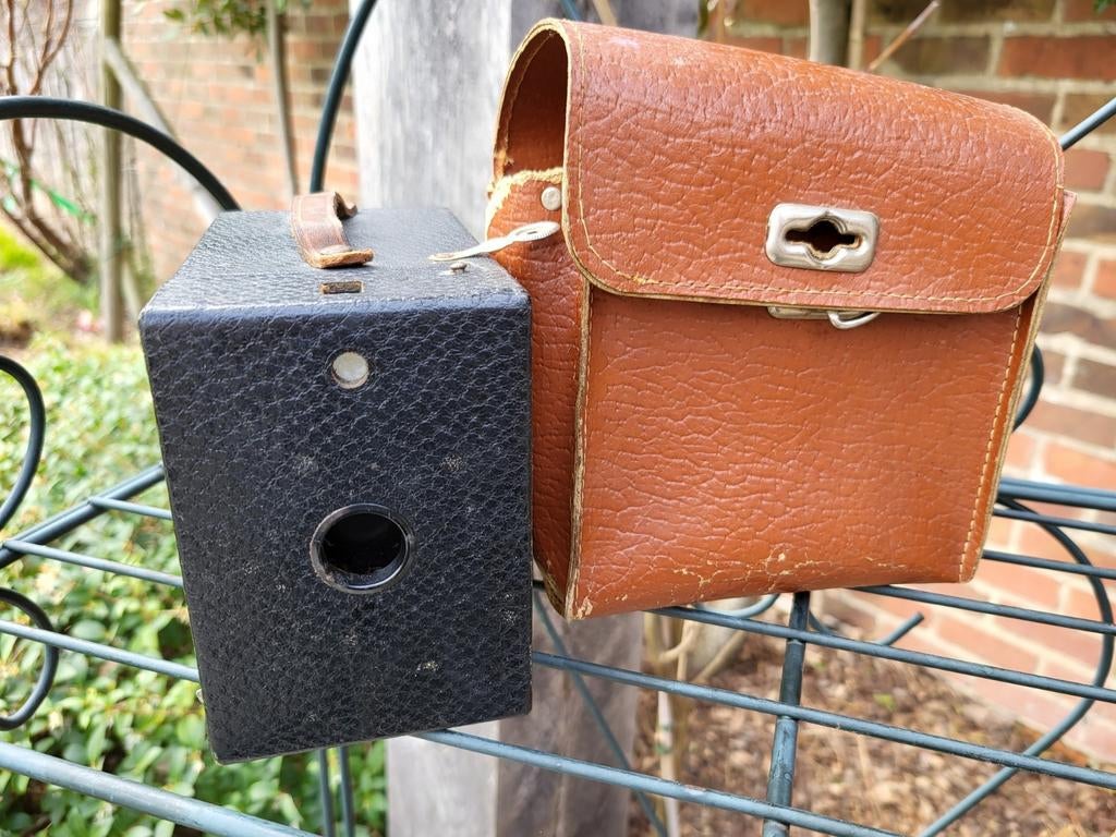 Appareil photo Kodak No. 2 Brownie Box vintage - Fabriqué au, Collections, Appareils photo & Matériel cinématographique, Enlèvement