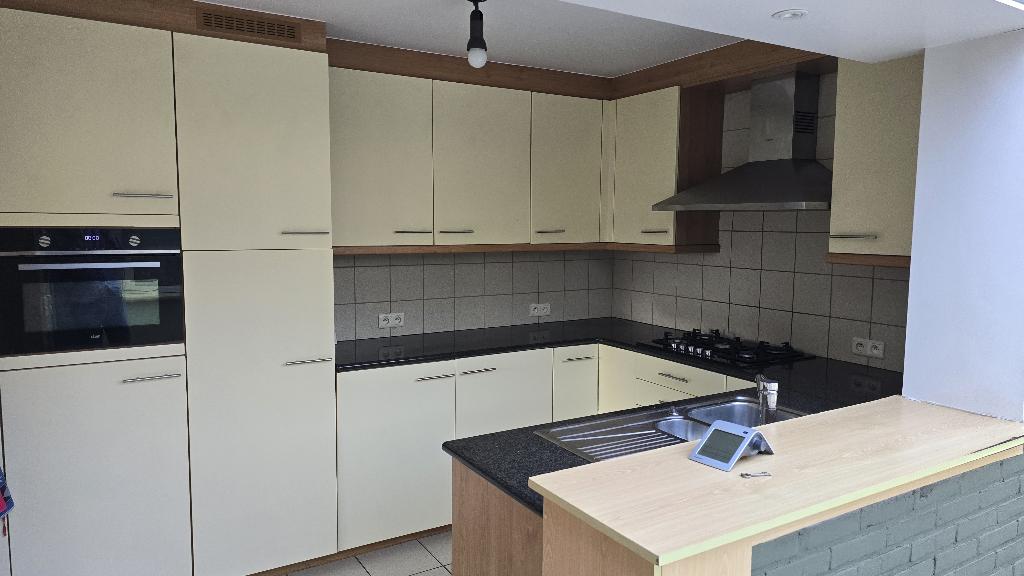 Cuisine équipée Siemens + plan de travail pierre – bon état, Maison & Meubles, Cuisine | Cuisines complètes, Utilisé, Cuisine en U