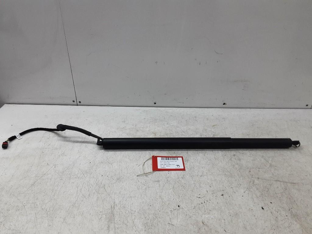 VERIN A GAZ Audi RS 3 Sportback (8YA) (01-2021/-), Mevr. I. Hauben, Audi, Utilisé, Rue de l'Espoir 34 34
4030  GRIVEGNÉE, BE