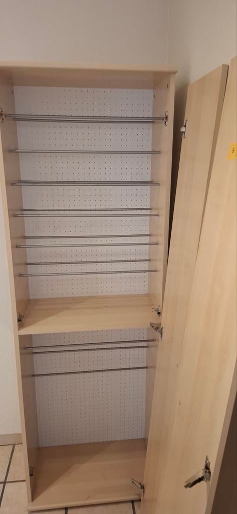 Armoire chaussures, Enlèvement