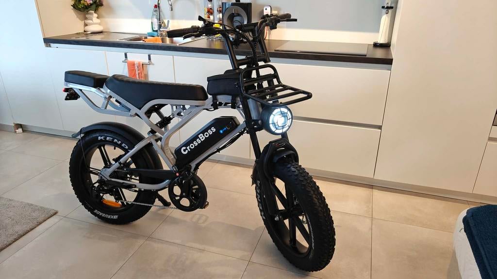 Fatbike crossboss v20 pro, Fietsen en Brommers, Ophalen, Zo goed als nieuw