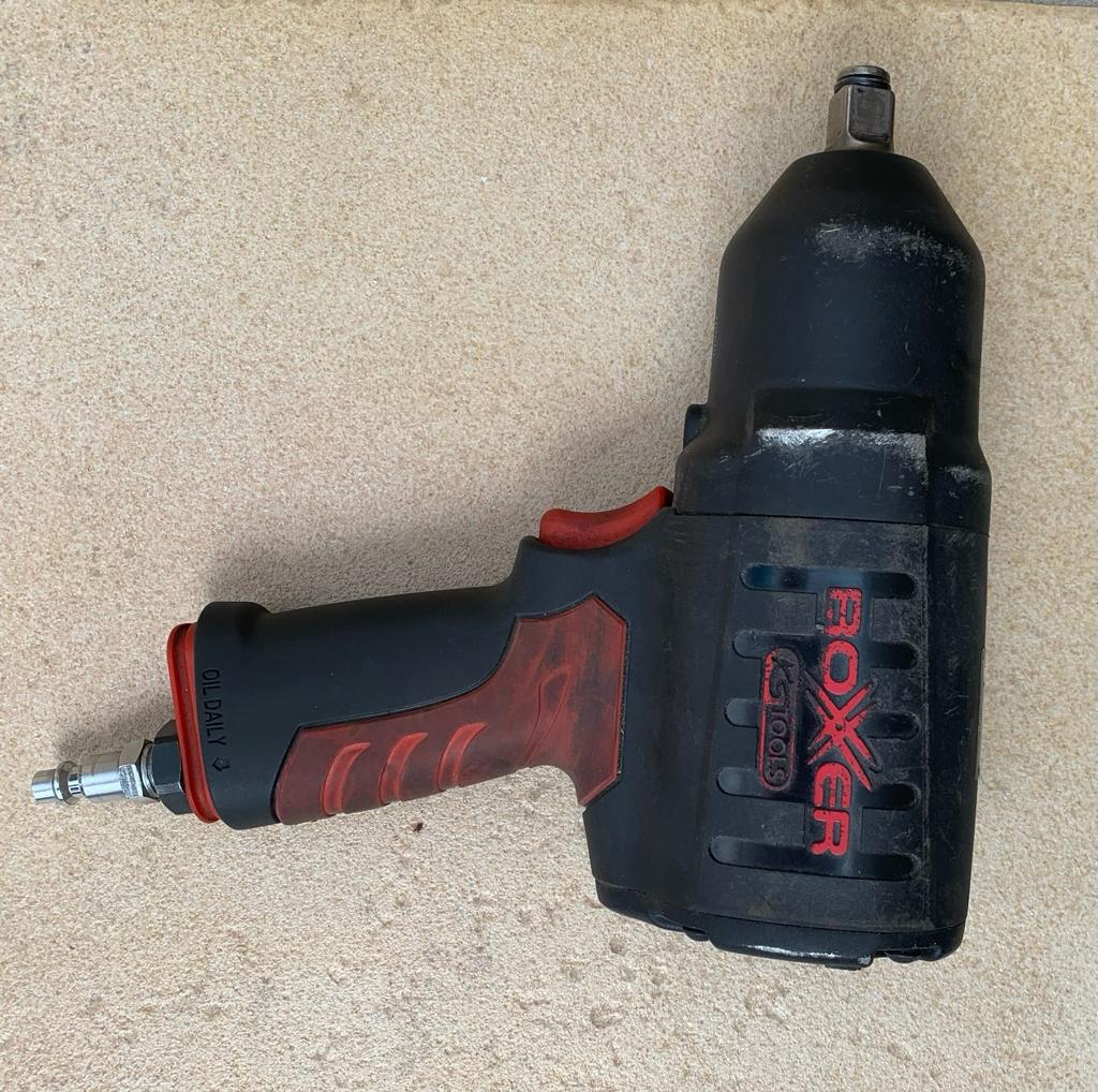 Boulonneuse a choc, Ophalen, Gebruikt