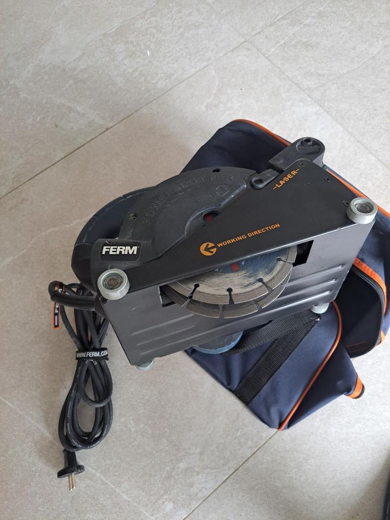 Rainireuse avec disque diamant comme neuve, Bricolage & Construction, Enlèvement