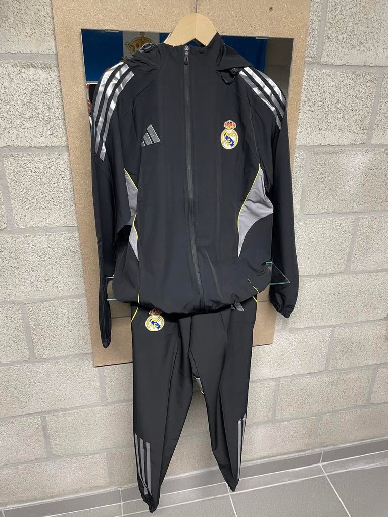 Real Madrid windbreaker trainingspak, Maat S, Ophalen of Verzenden, Zo goed als nieuw, Trainingspak