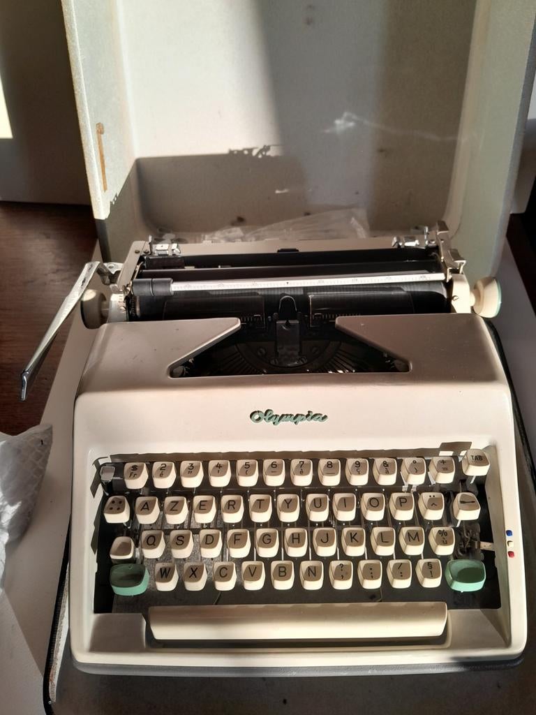 Machine à écrire Olympia SM8 1965