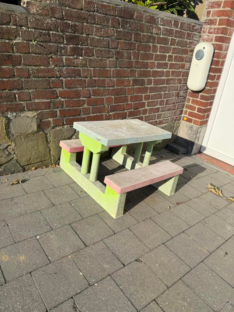 GRATUIT : table de pique-nique, Jardin & Terrasse, Enlèvement, Utilisé, Table de pique-nique pour enfants, Rectangulaire