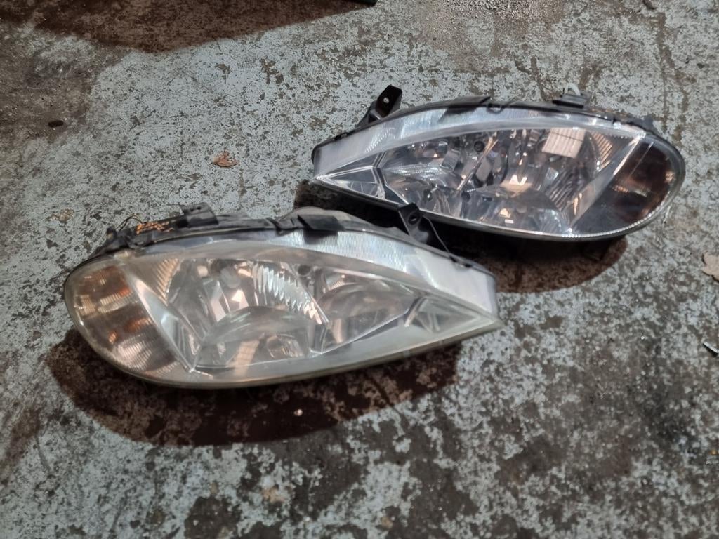 Renault Megane koplamp, Auto-onderdelen, Ophalen of Verzenden, Renault