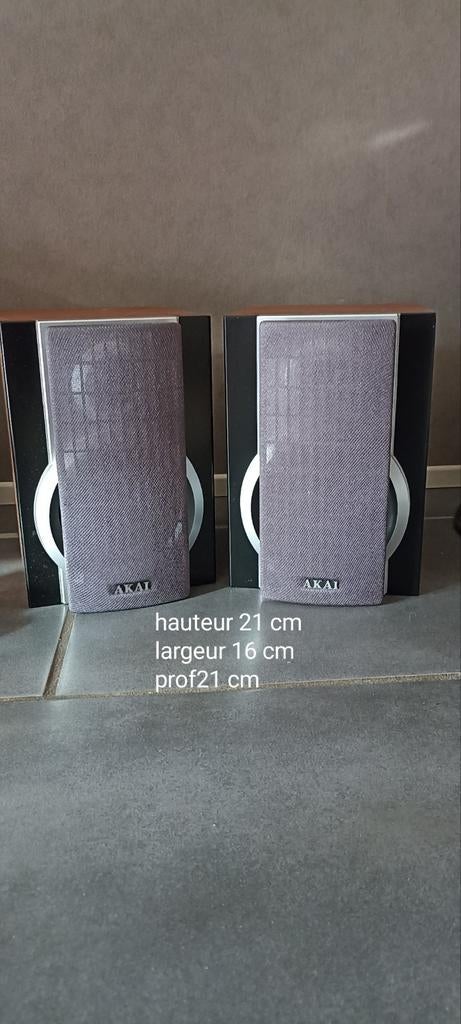 Akai luidspreker van 30 watt 
Met wandophangsysteem, Ophalen, Zo goed als nieuw