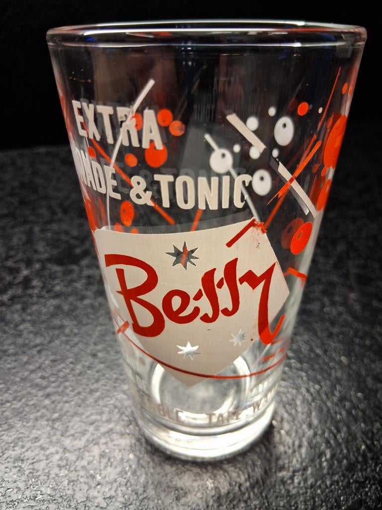 Glas bessy 1961 , ontworpen door w vandersteen  tekenaar sus, Boeken, Ophalen of Verzenden