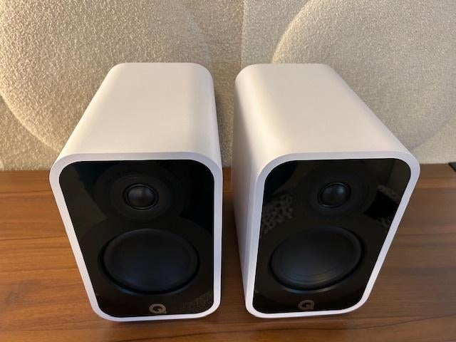 Q-Acoustics 5010 satijn wit  (plankmodel) Bookshelfmaand, Audio, Tv en Foto, Luidsprekerboxen, Ophalen of Verzenden, Nieuw, 60 tot 120 watt