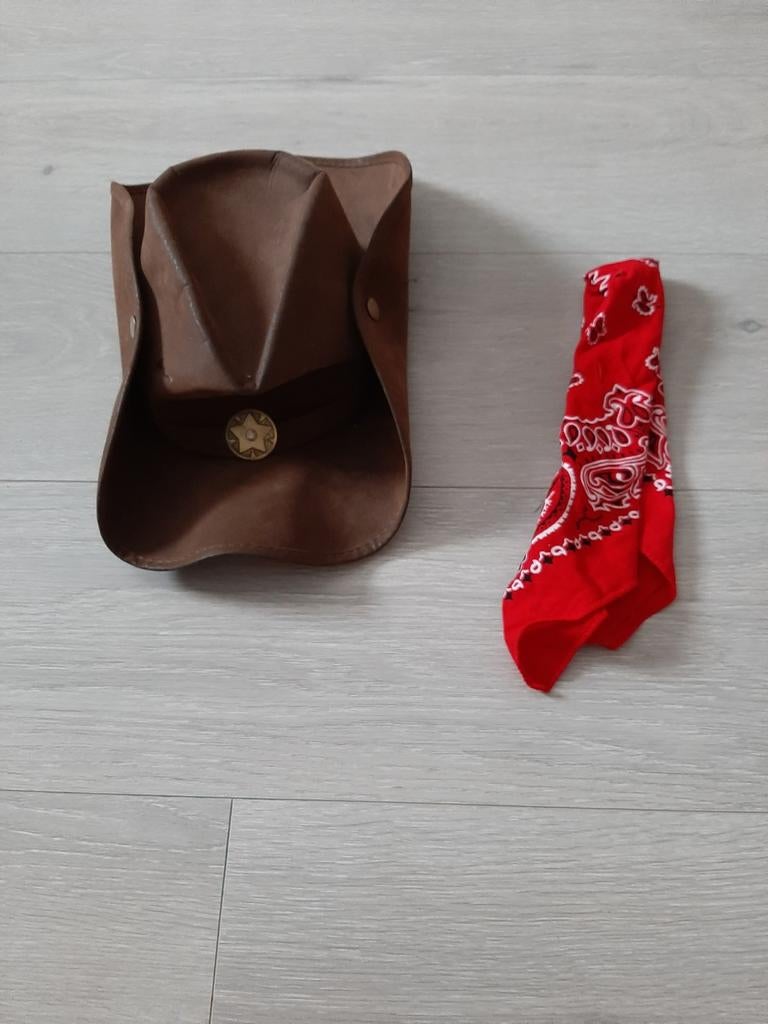 Bonnet et écharpe de cowboy en cuir, Enlèvement ou Envoi