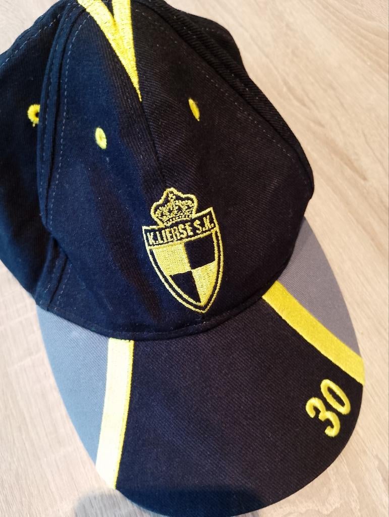 Vintage voetbalpet k lierse sk, Ophalen of Verzenden, Zo goed als nieuw