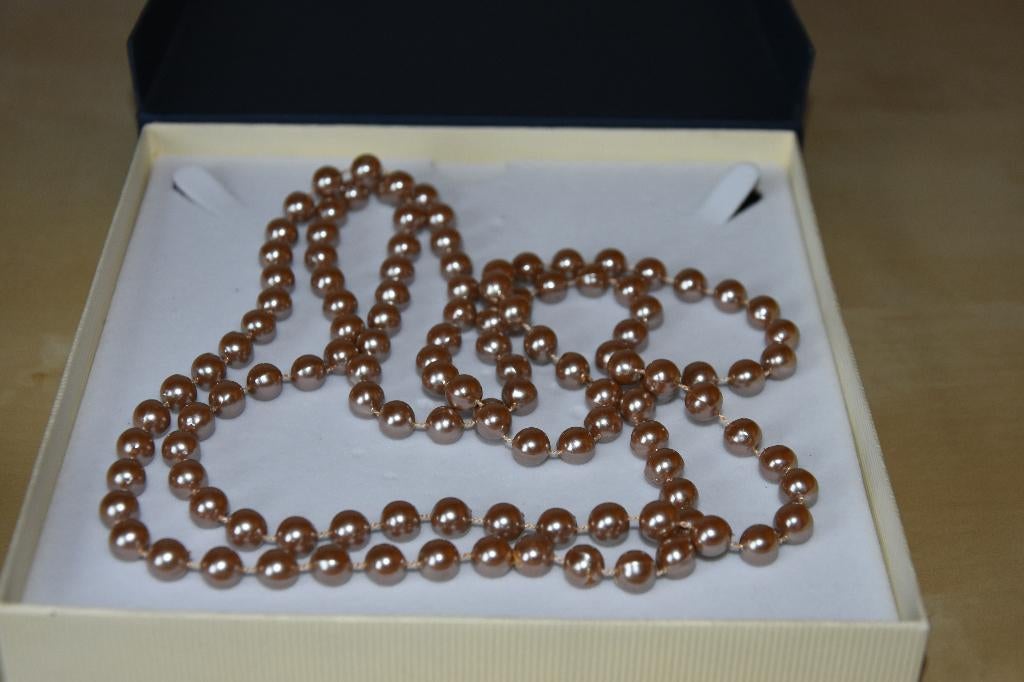 Collier de perle brun, Bijoux, Sacs & Beauté, Colliers, Enlèvement, Comme neuf, Brun